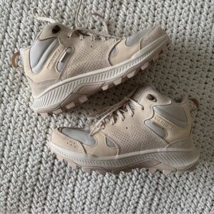 Merrell Women’s Tempo Sol Mid Waterproof Hiking Boot Sneaker Poplar Size 9.5